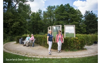 Gut besuchte Spiegelstation auf dem Airlebnisweg