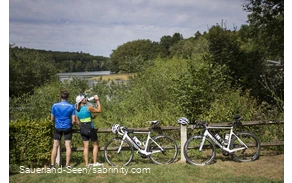 Pärchen macht Pause von der Rennradtour