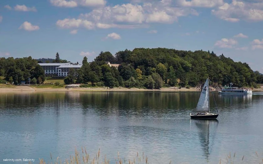 Segeln am Hennesee
