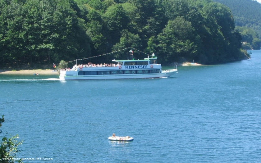 Schiffsrundfahrten auf dem Hennesee