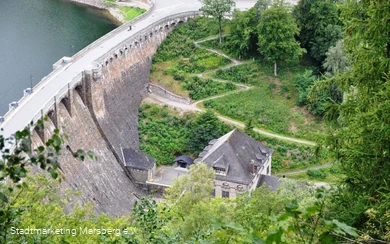 Blick Diemelsee Staumauer vom Eisenberg