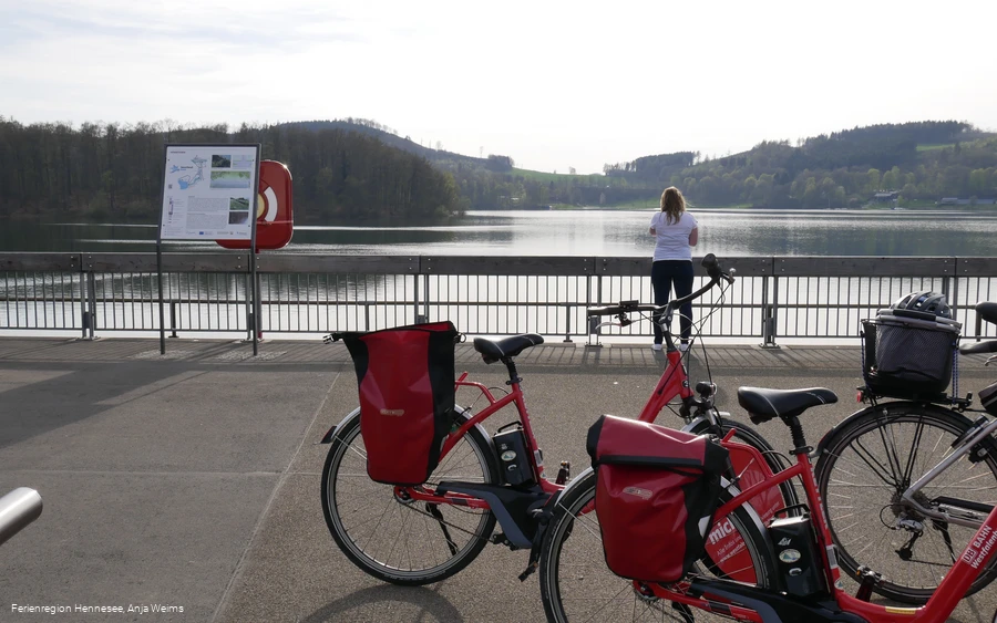 Fahrräder Hennedamm