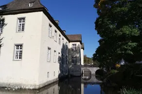Wassergraben Schloss Wocklum