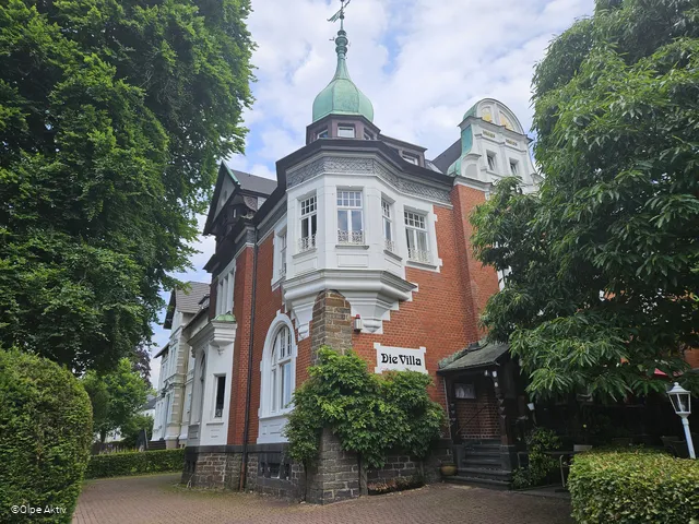 Villa (2).jpg