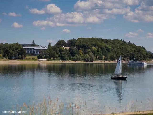 Segeln am Hennesee