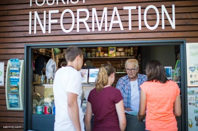Tourist Information auf der Staumauer