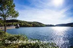Blick auf das Wasser vom Listersee
