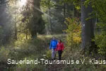 Auf der Sauerland-Waldroute am Möhnesee
